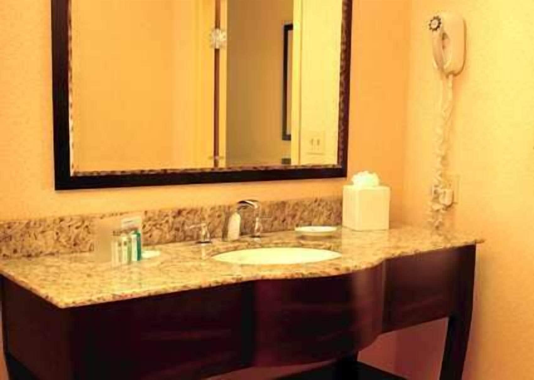 Hampton Inn & Suites Fresno - Northwest Herndon Dış mekan fotoğraf