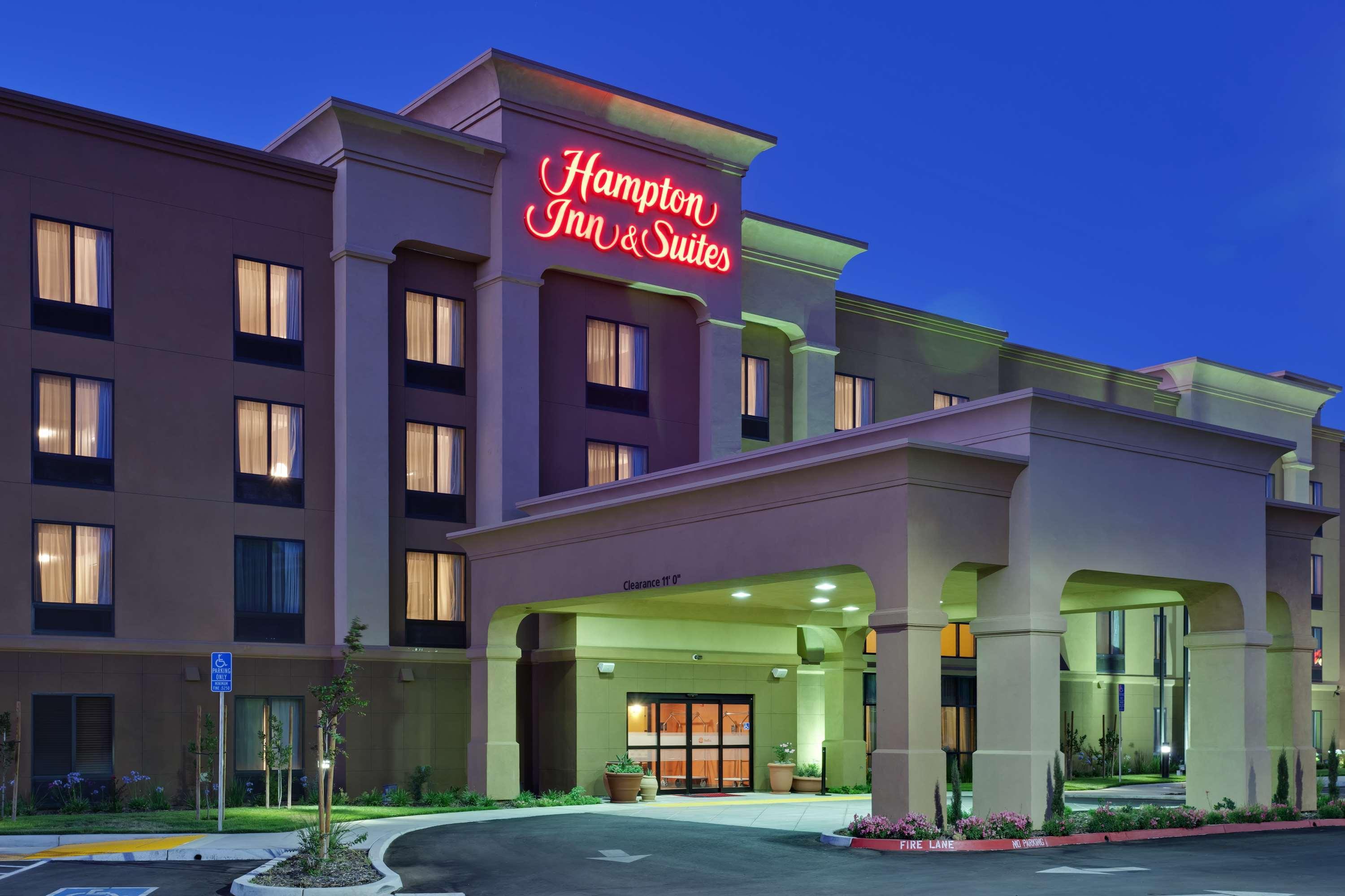Hampton Inn & Suites Fresno - Northwest Herndon Dış mekan fotoğraf